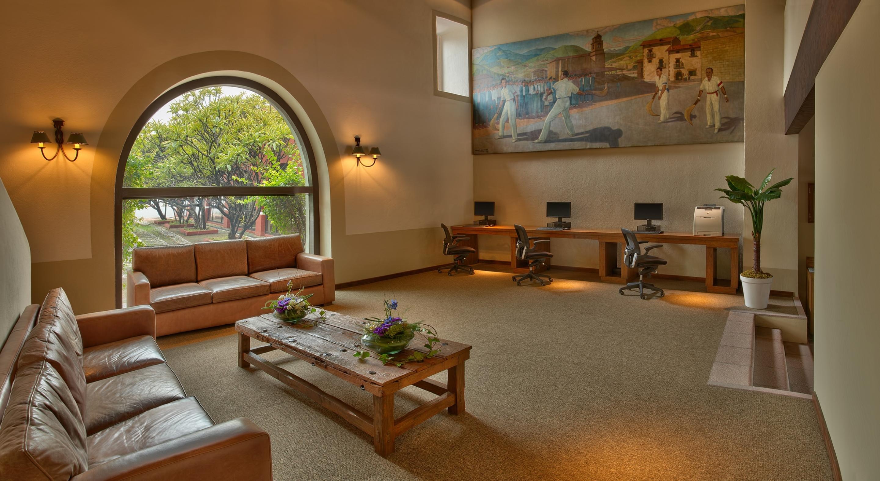 Hacienda Jurica By Brisas Hotel Queretaro Ngoại thất bức ảnh The lobby of the library
